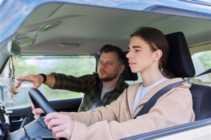 Can 15 year olds drive alone?