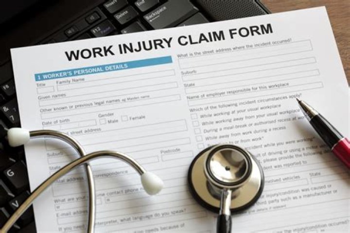 Can I get a new job while on workers comp?