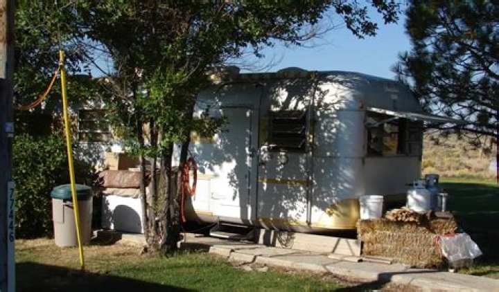 Can you permanently live in a travel trailer?