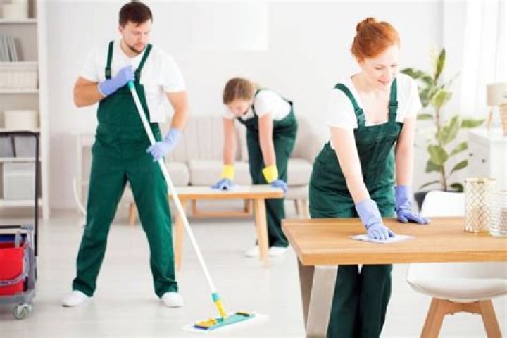 Do cleaning companies need workers compensation?