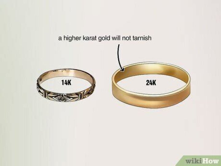 Does 10K gold tarnish?
