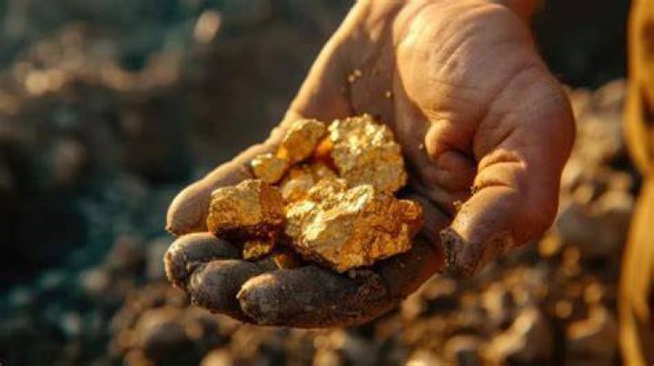 Does Botswana mine gold?