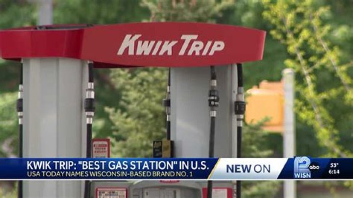 Does Kwik Trip hire minors?