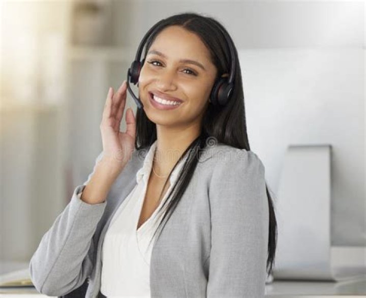 How can I be a good sales call center agent?