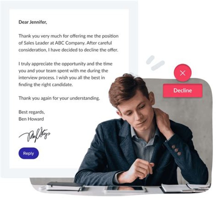 How do you decline a job offer email?