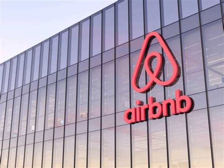 How do you get paid with Airbnb?