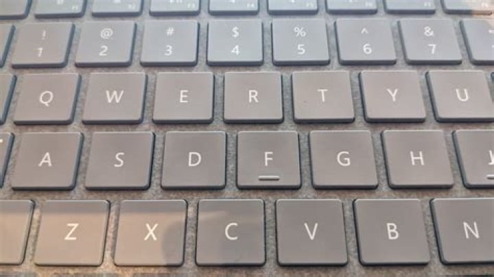 How do you type on a UK keyboard?