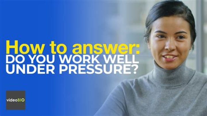 How do you work under pressure and meet deadlines answer?