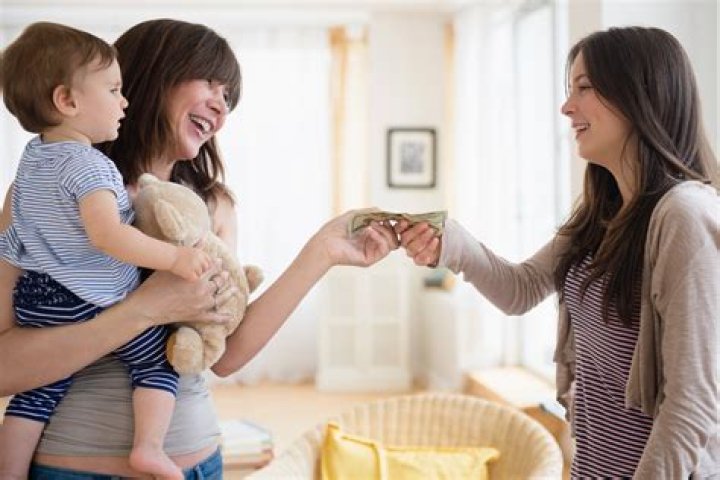 How much do 13 year olds get paid for babysitting?