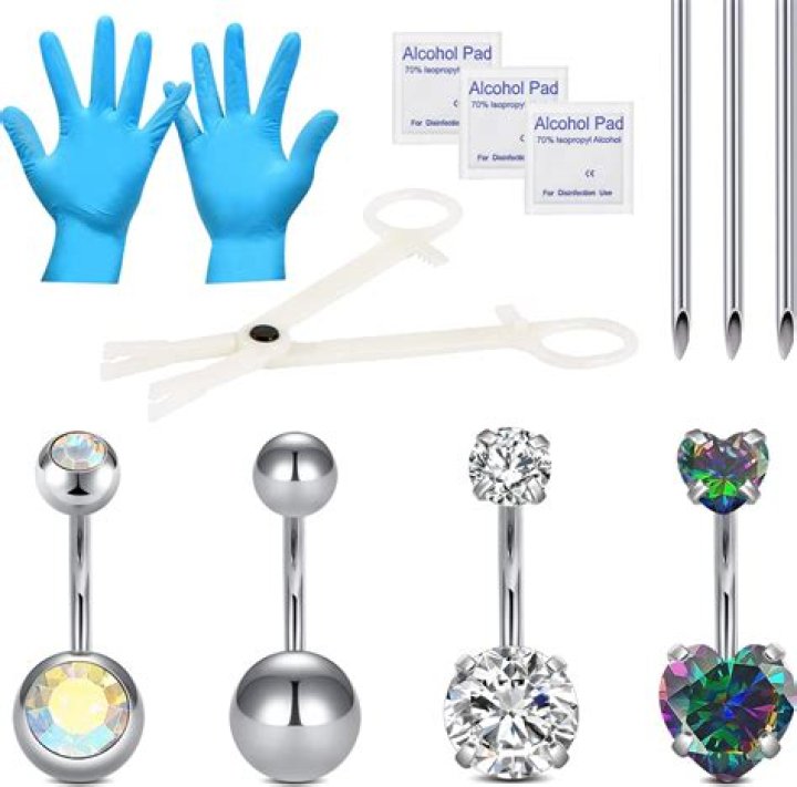 How much does a professional body piercer make a year?