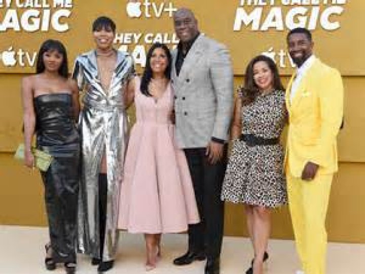 How much siblings does Magic Johnson have?
