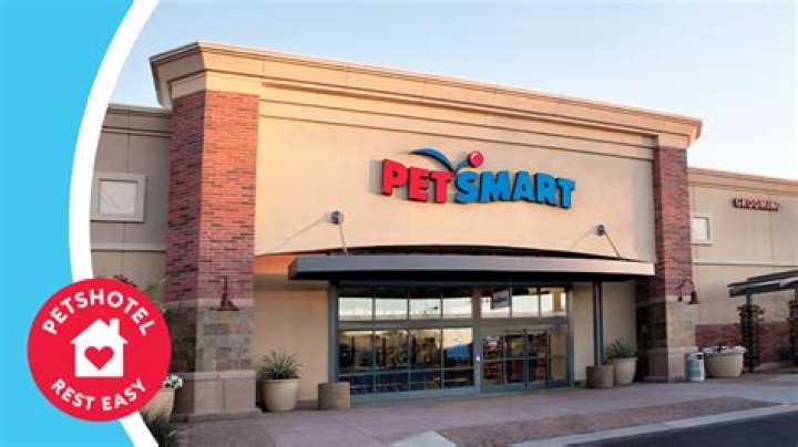 How old do you have to be to volunteer at PetSmart near me?