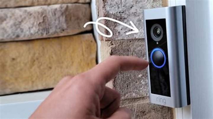Is it hard to put a doorbell in?