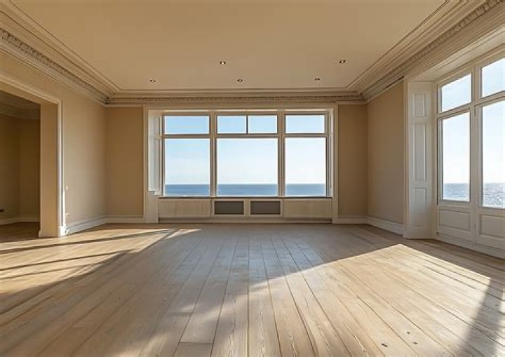 Is it more expensive to insure an unoccupied house?