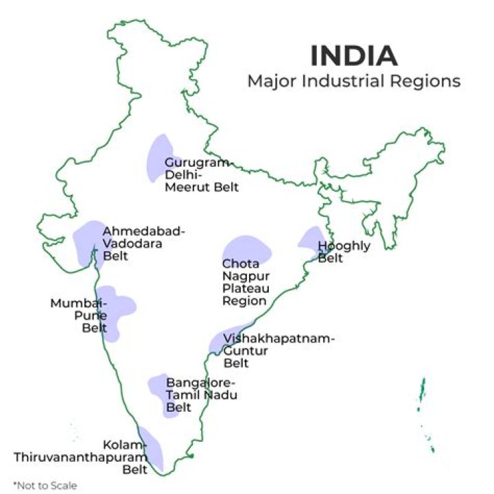 What are the main industries located in Mumbai?