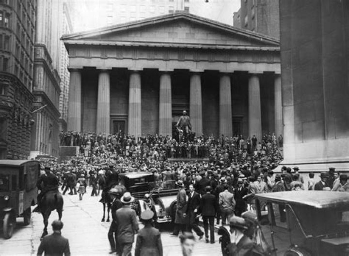 What did the stock market crash do to banks?