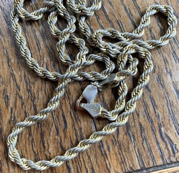 What does 14KB mean on a silver chain?
