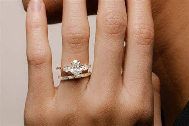 What does 3 mean on jewelry?