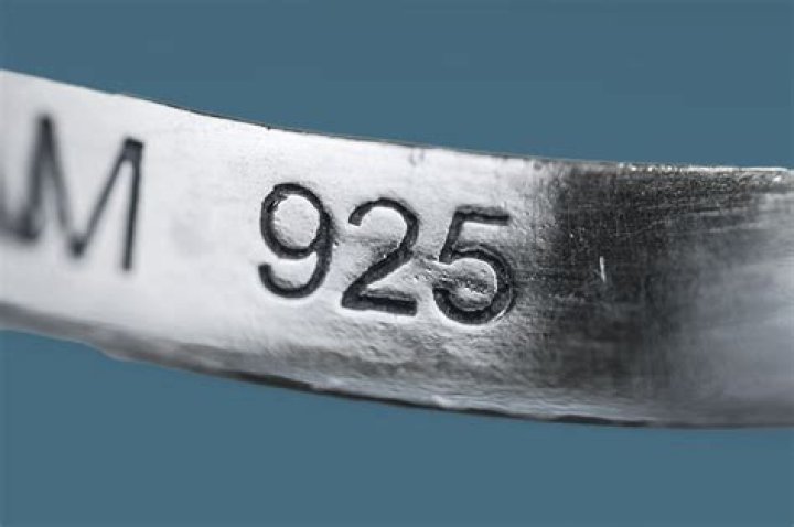 What does 525 mean in jewelry?