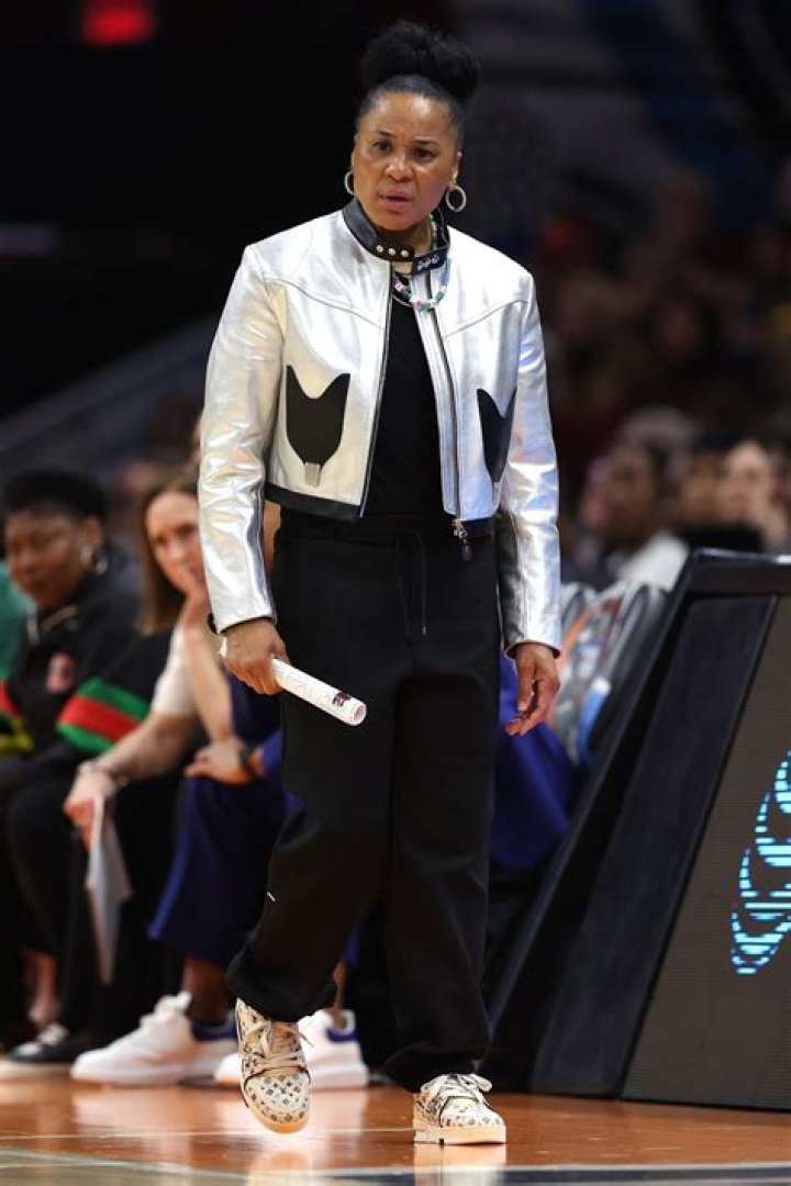 What does the name coach mean?