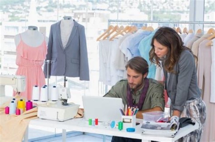 What is garment merchandiser job?