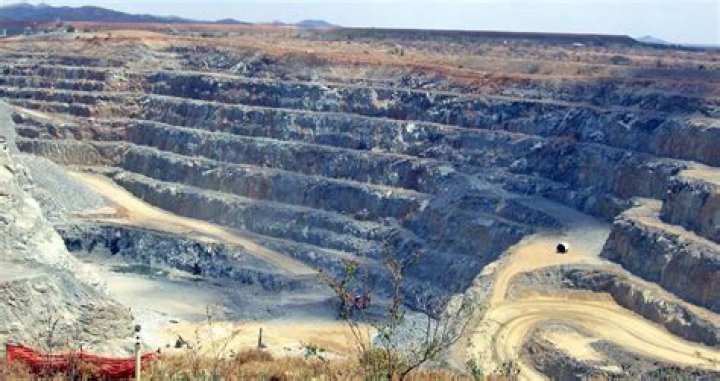 What is the biggest mine in Qld?