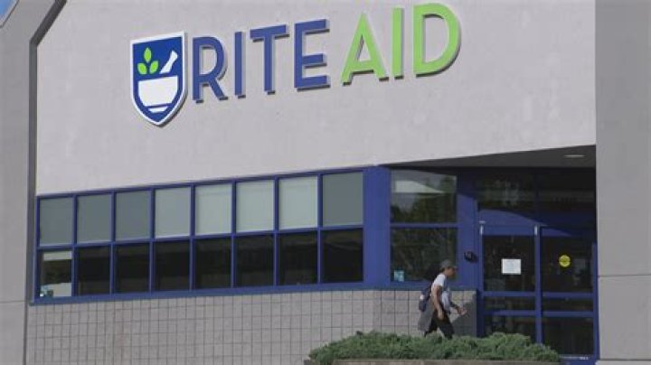 What is the starting pay at Rite Aid?