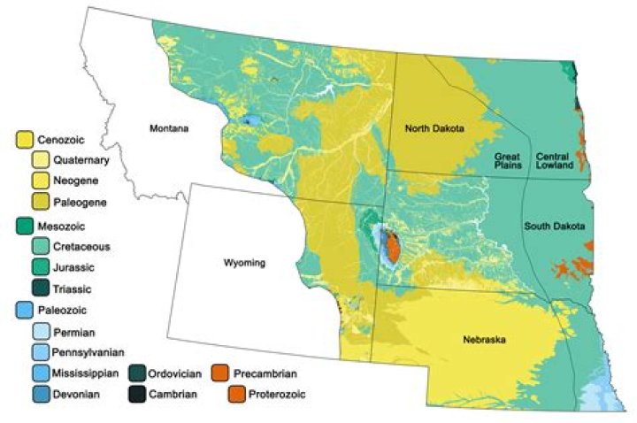 What resources are found in the central lowlands and Great Plains?