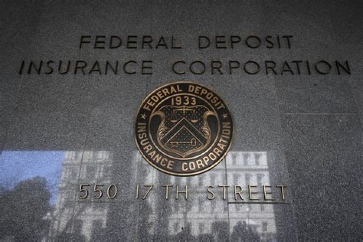 What was the significance of the Federal Deposit Insurance Corporation?