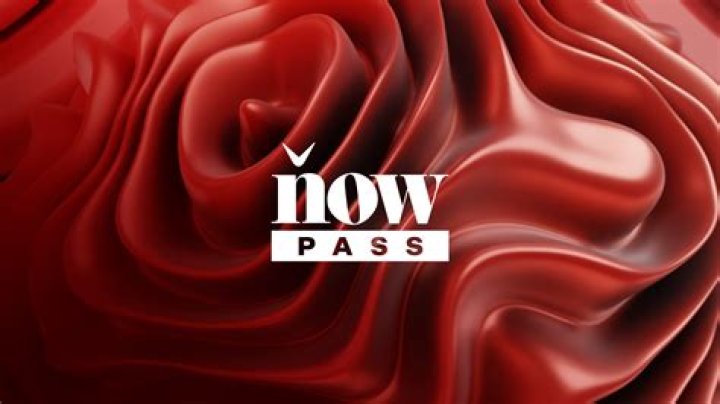 Who sings pass it on in Travelers commercial?