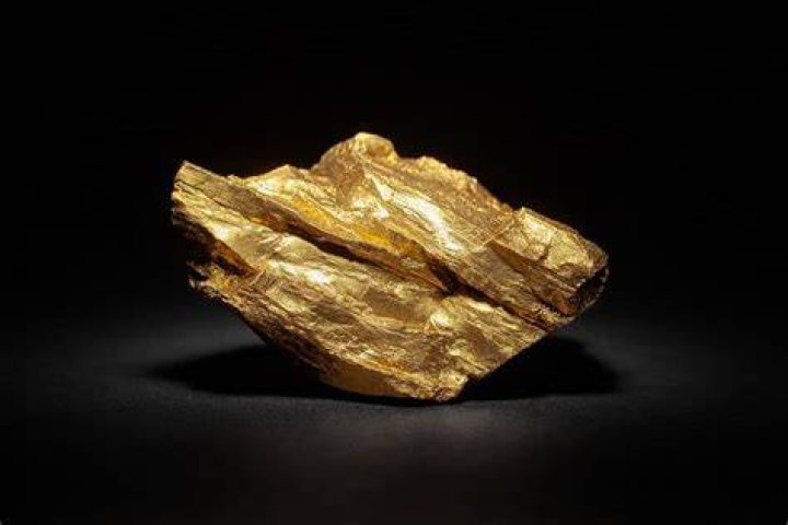 Why gold is a metal?